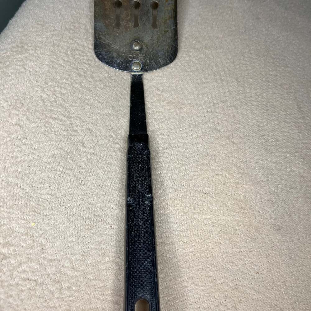 Vintage Ekco USA Slotted Keyhole Spatula Flipper Turner Black Handle